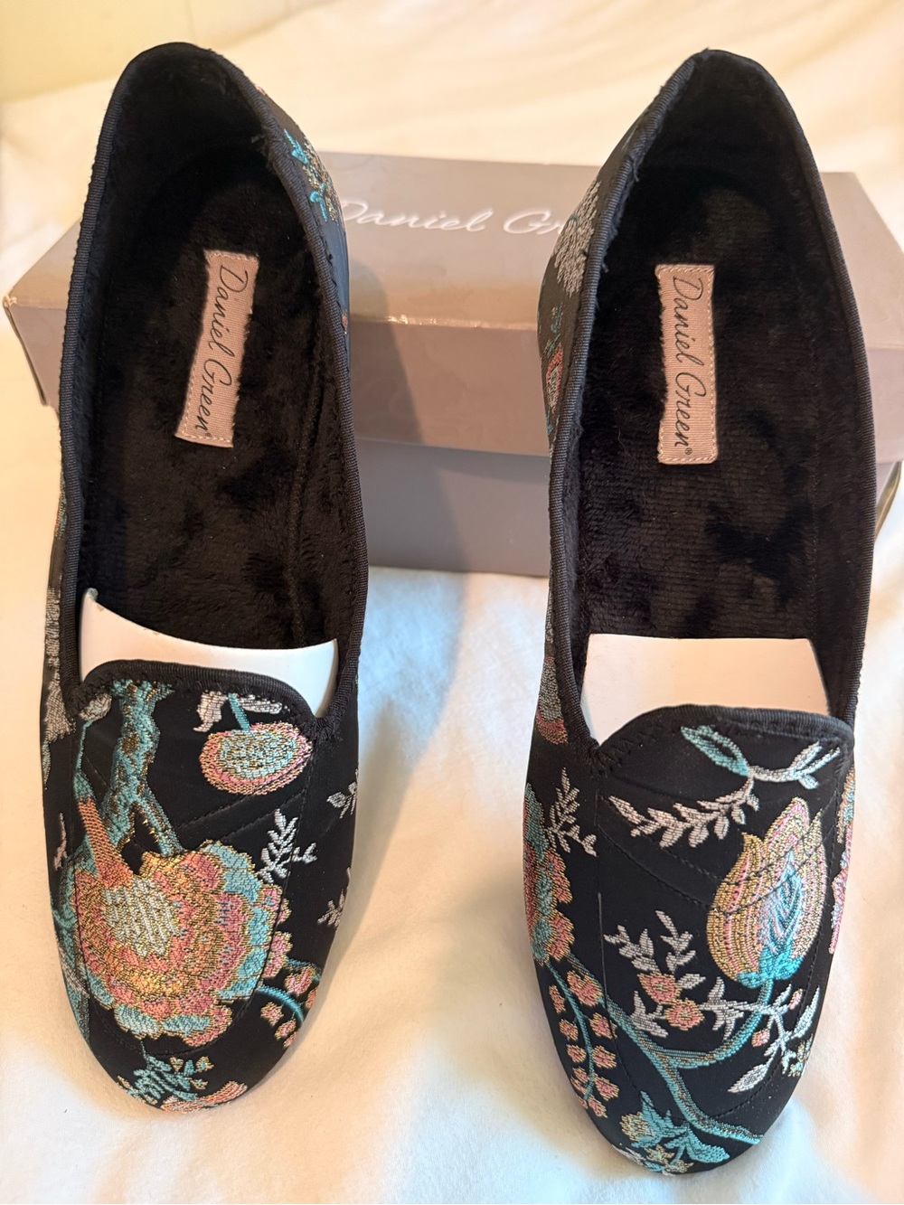 Daniel Green Meg Women's Black Brocade House Slippers Size 8
